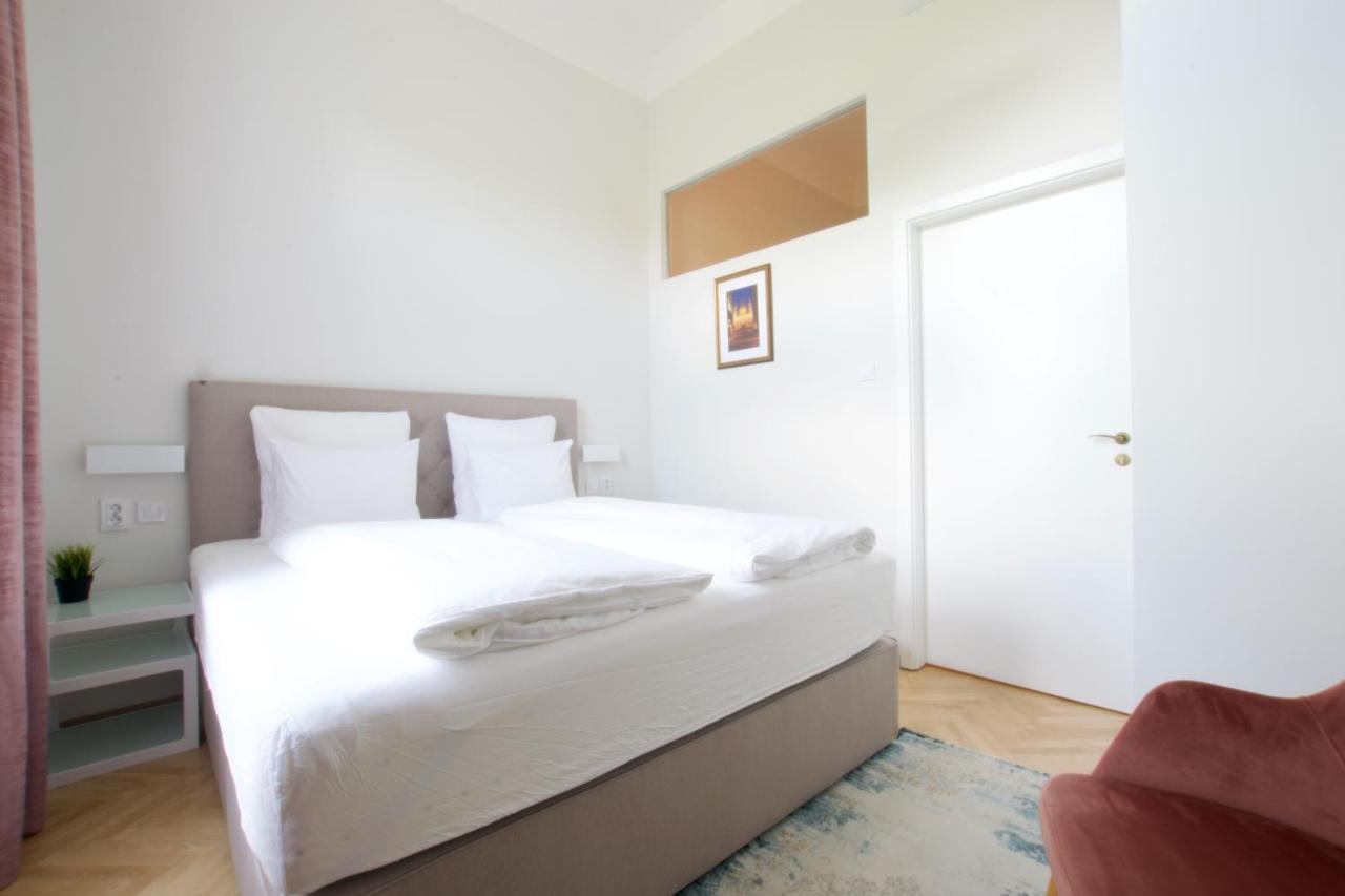 Europest Luxury Suites بودابست المظهر الخارجي الصورة