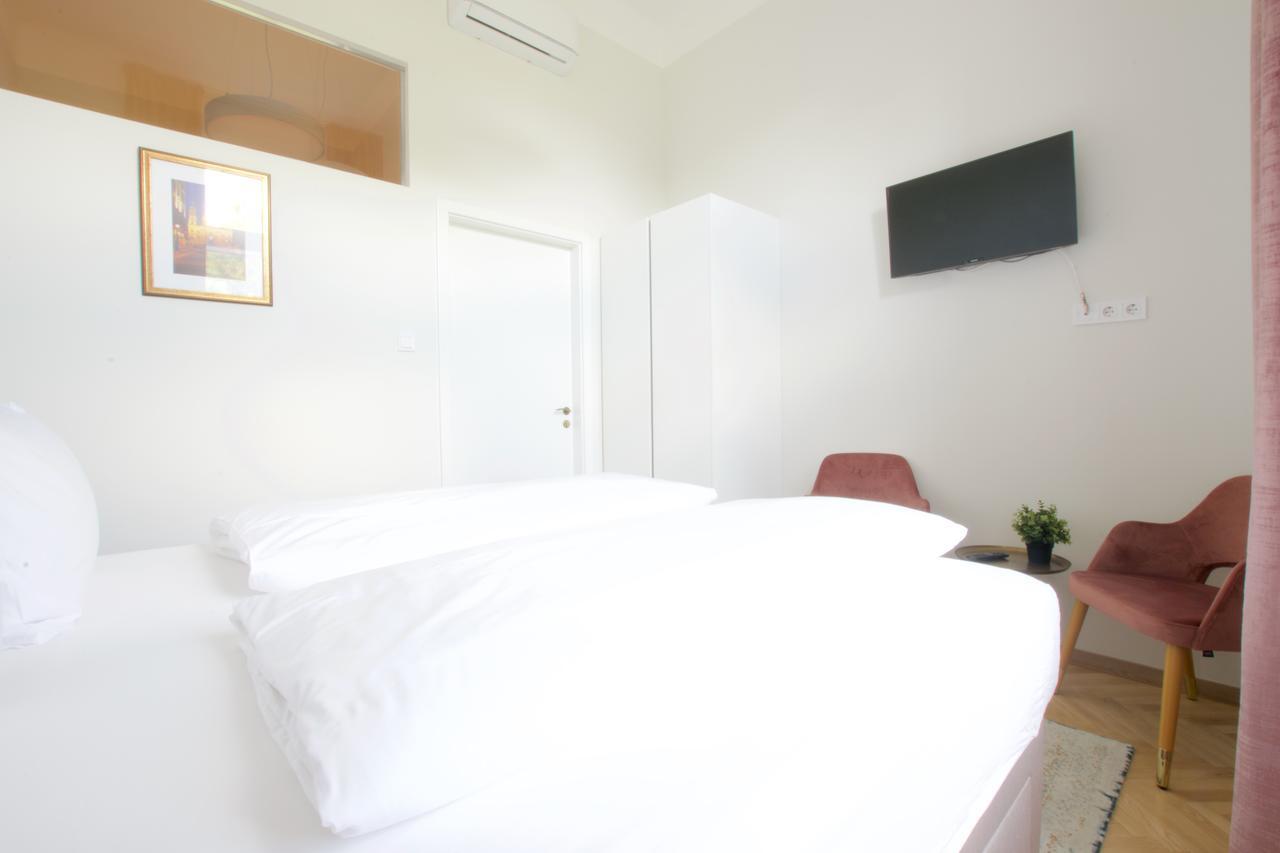 Europest Luxury Suites بودابست المظهر الخارجي الصورة